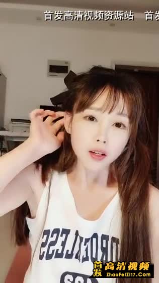 清纯美少女KIKI，腹肌马甲线，活力十足堪称喷水娃，大黑假屌猛插，边插边喷水，呻吟嗲嗲好听