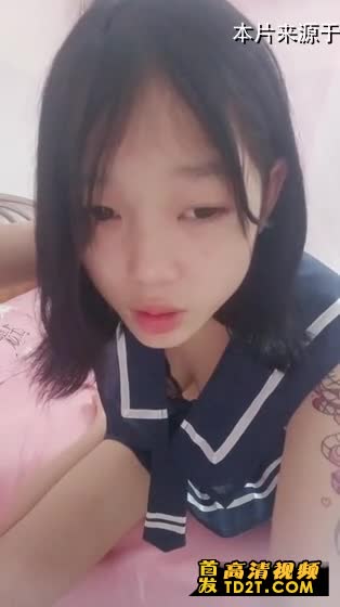 极品美乳美少女！一对奶子又大又挺！开档丝袜紧致嫩穴，骑乘位打桩机，炮友尽情蹂躏输出